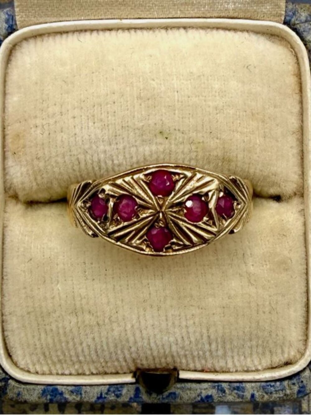 Vintage Solid 9k Yellow Gold Ruby Etched Ring, Size 6.75